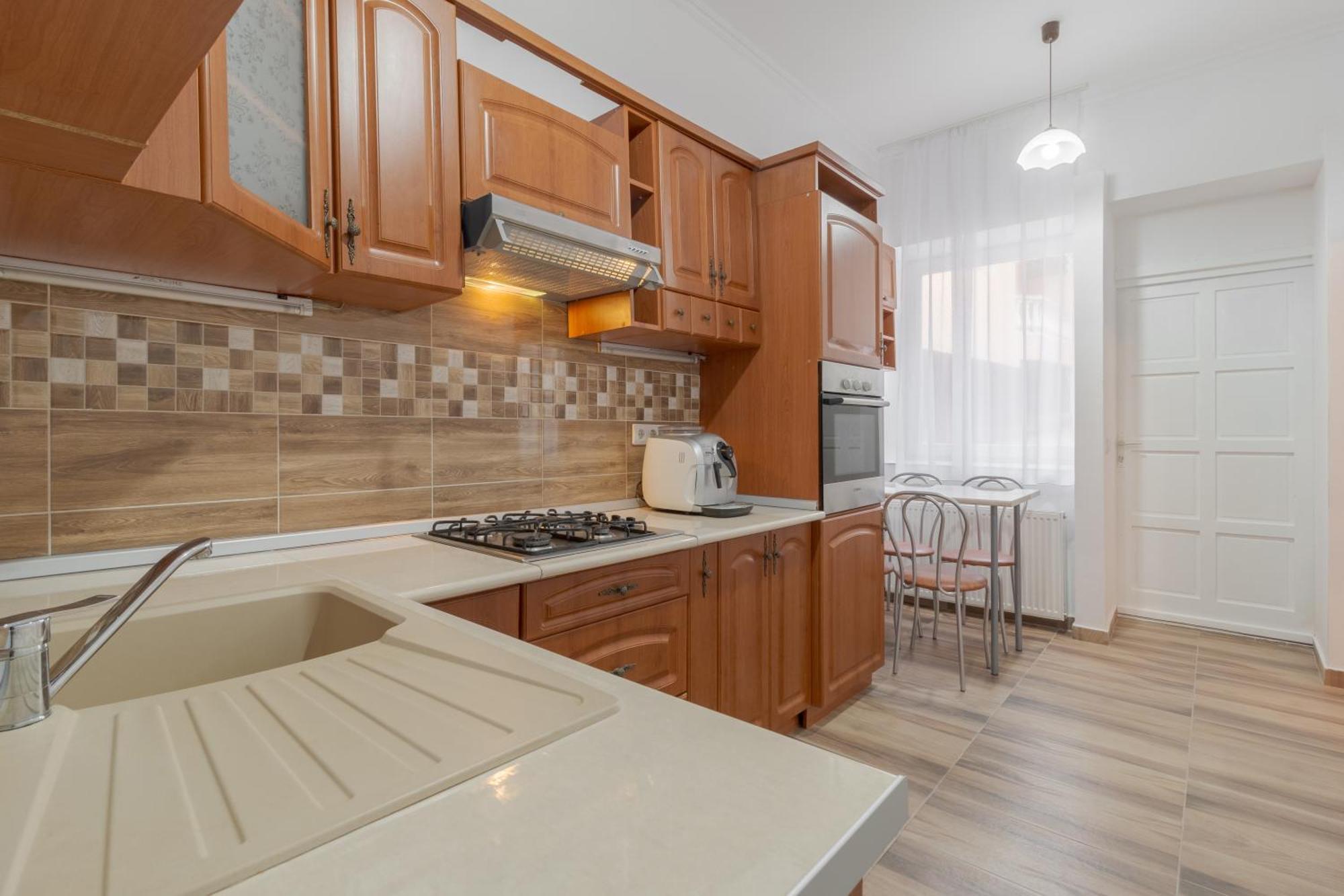 Azur Wave Apartment Орадеа Екстериор снимка